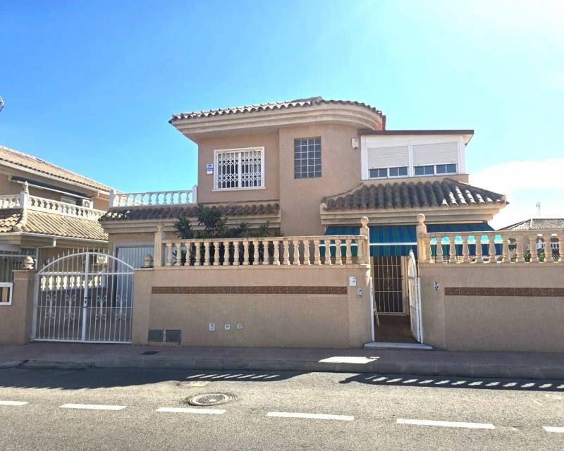 Unabhängige Villa · Gebraucht · Torrevieja · Los Balcones - Los Altos del Edén