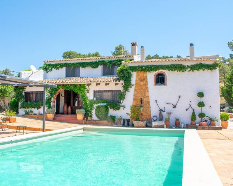 Villa · D'occasion · Onil · Onil