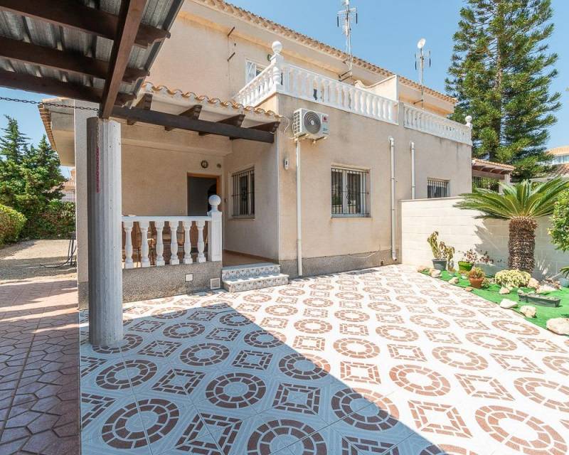 Villa / Doppelhaushälfte · Gebraucht · Orihuela Costa · Playa Flamenca