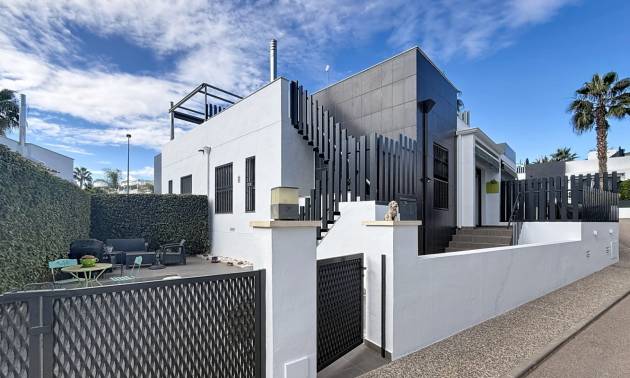 Villa / Half vrijstaand - Tweedehands - Orihuela Costa - Villamartín