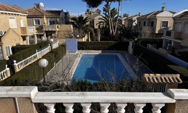 Villa / Half vrijstaand - Tweedehands - Torrevieja - Torrevieja