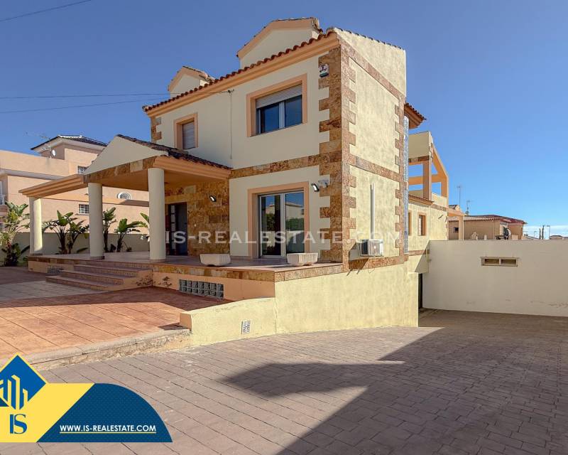 Villa indépendante · D'occasion · Torrevieja · Aguas nuevas 2
