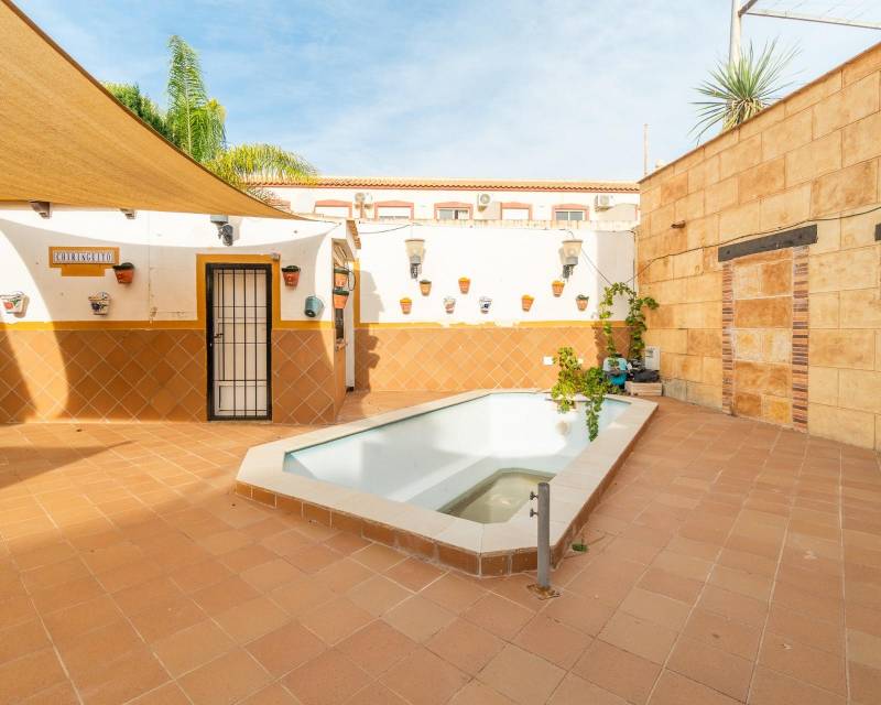 Villa indépendante · D'occasion · Torrevieja · Los altos
