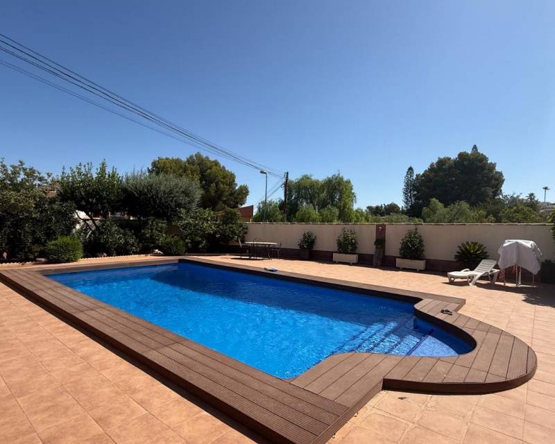 Villa indépendante · D'occasion · Torrevieja · Los balcones