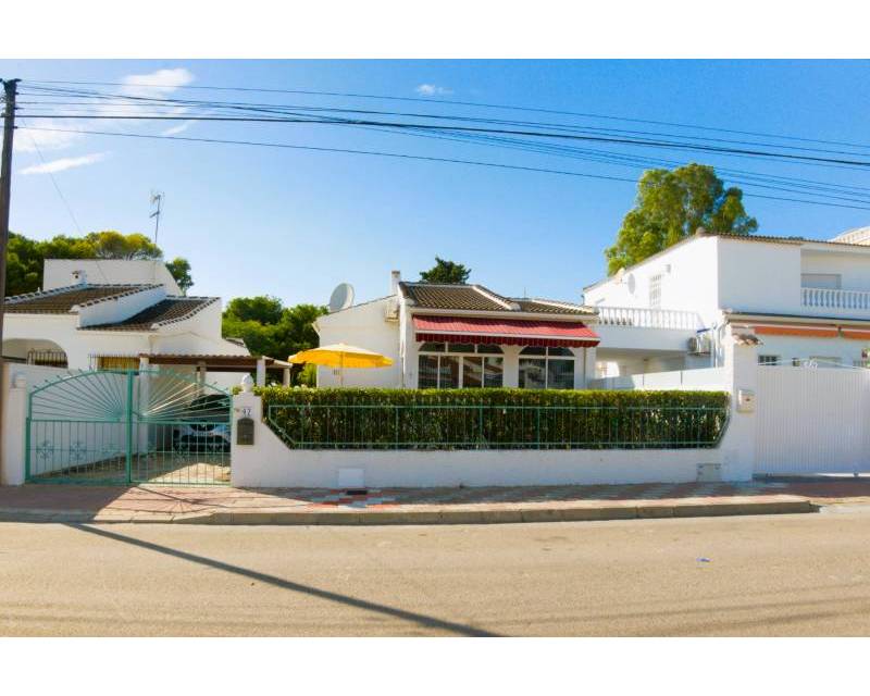 Villa indépendante · D'occasion · Torrevieja · Urbanización San Luis