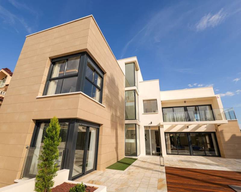 Villa indépendante · Nouvelle construction · Torrevieja · Torrevieja