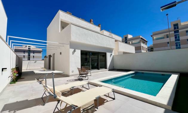 Villa independiente - Nueva construcción  - Orihuela Costa - Villamartin