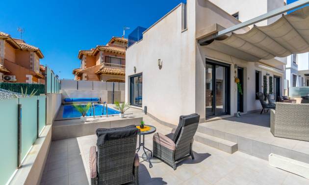 Villa - Maison individuelle - D'occasion - Torrevieja - Aguas Nuevas