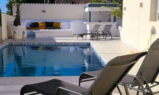 Villa / Semi détaché - D'occasion - Torrevieja - Los balcones