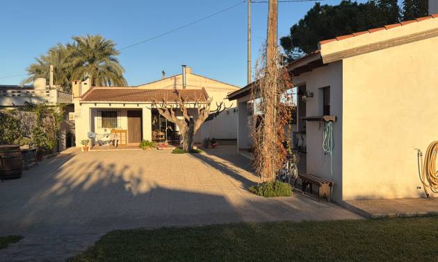 Villa / Semi detached - Second hand - Dolores - Dolores