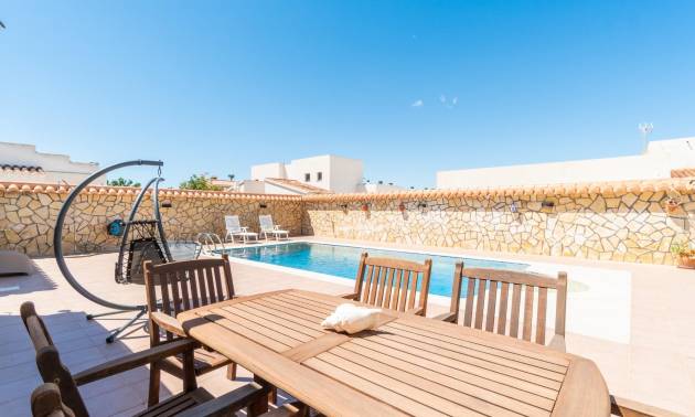 Wolnostojąca willa - z drugiej ręki - Torrevieja - 