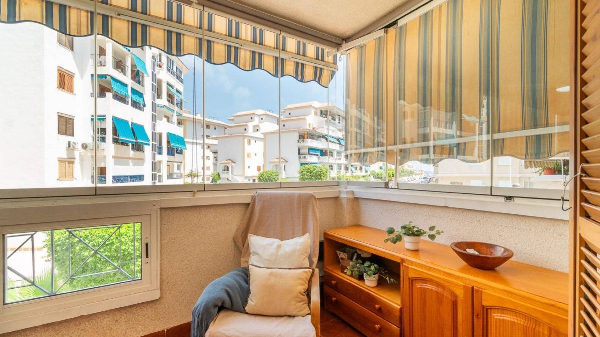 wynajem długoterminowy - Apartament - Torrevieja - La Mata