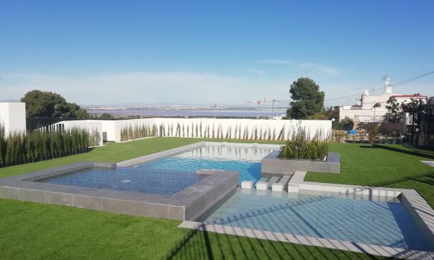 Wysoki bungalow - nowa inwestycja - Torrevieja - Torrevieja