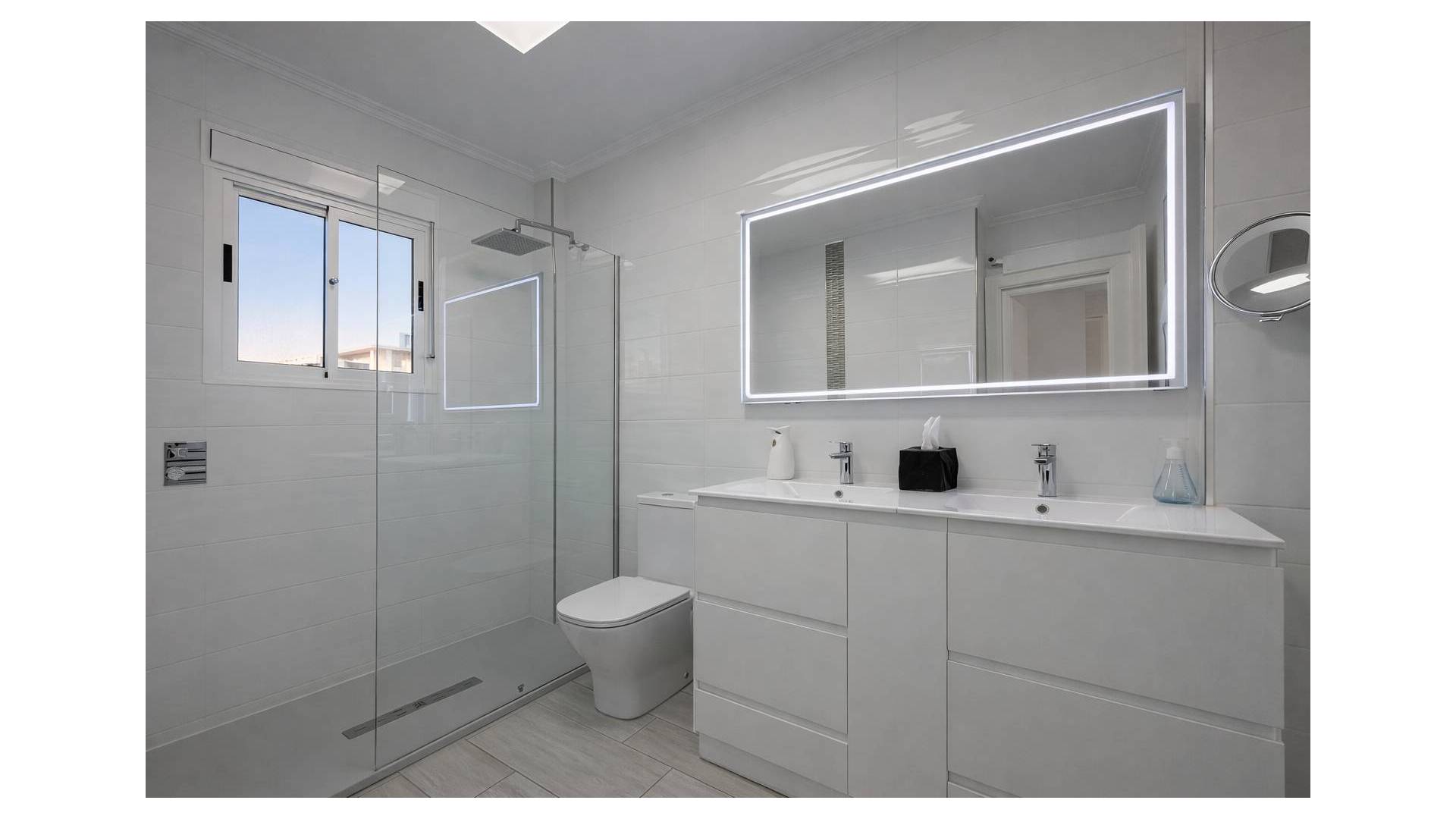 z drugiej ręki - Adosado - Orihuela Costa - La Zenia