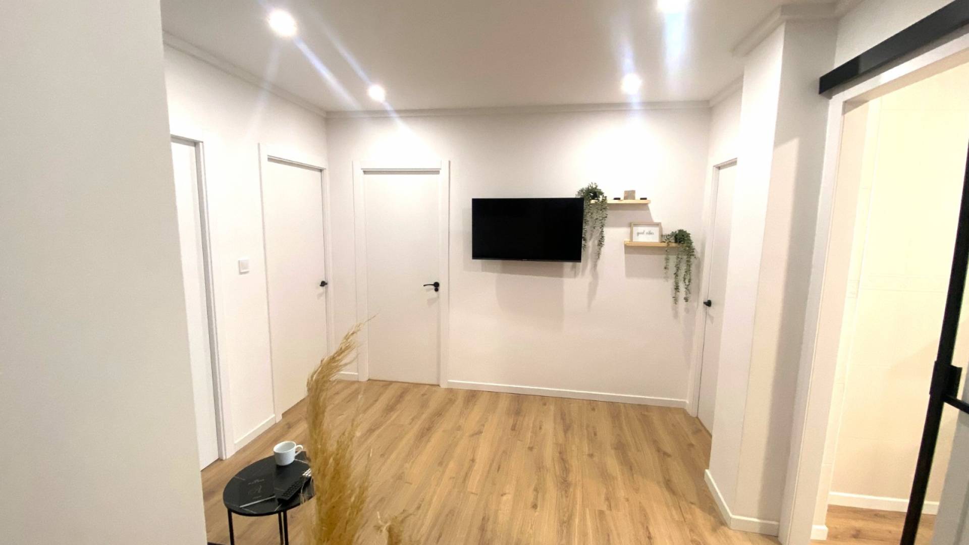 z drugiej ręki - Apartament - Elda