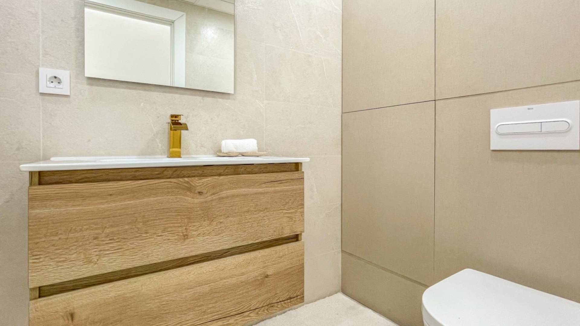 z drugiej ręki - Apartament - Torrevieja - El Acequión - Los Náufragos