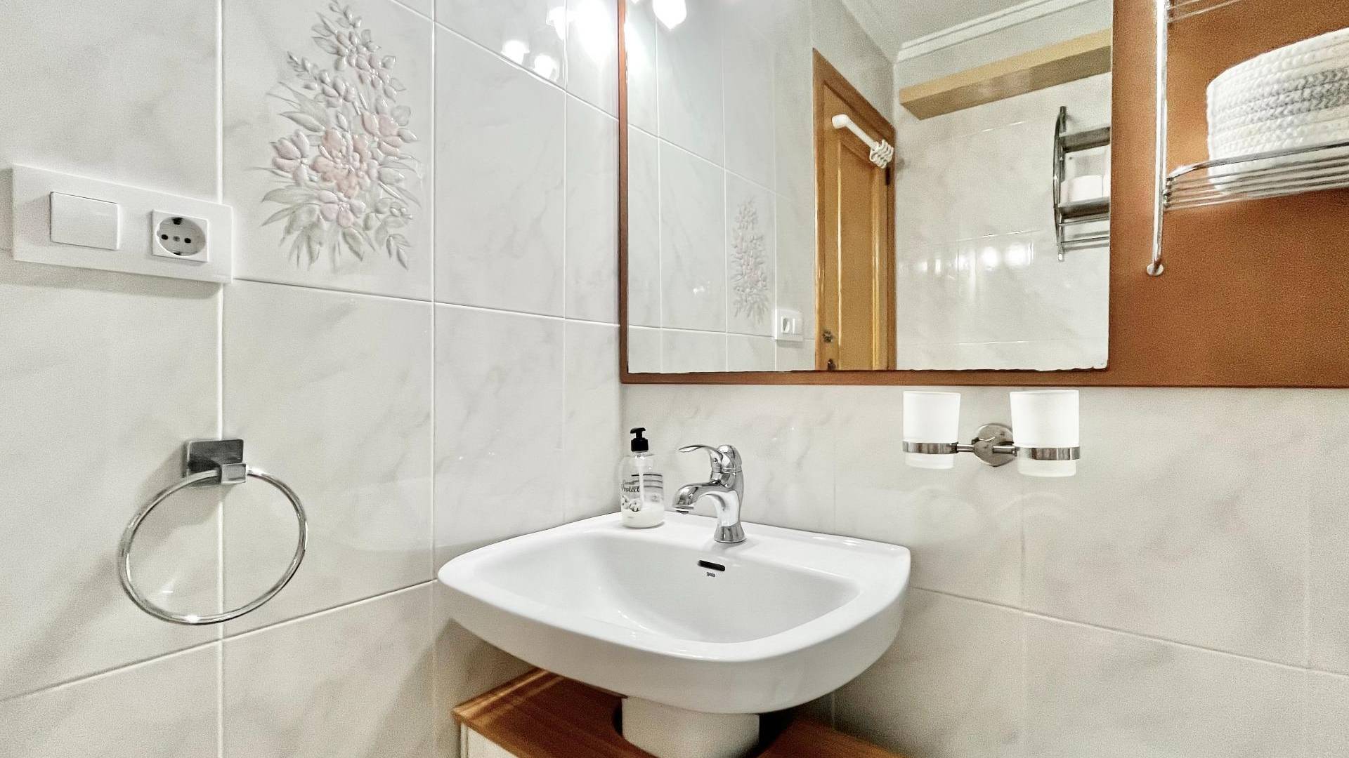 z drugiej ręki - Apartament - Torrevieja - Estacion de autobuses