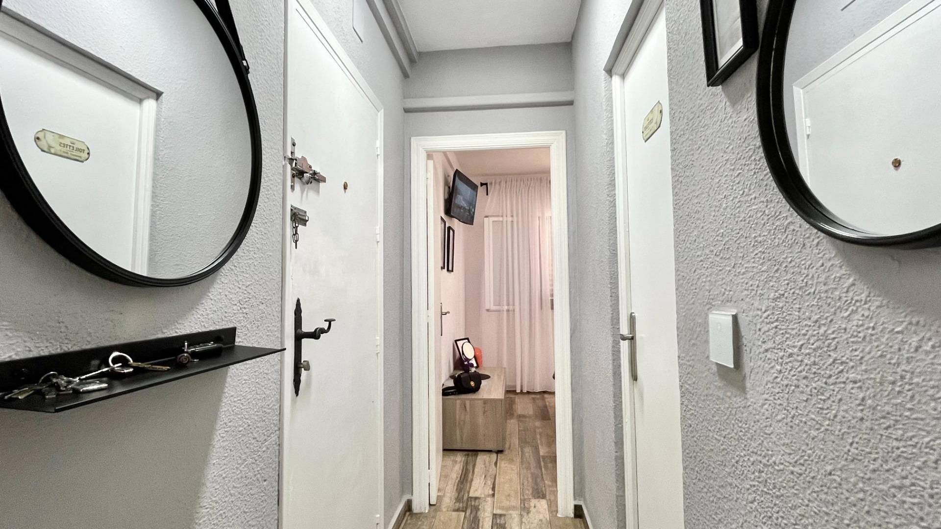 z drugiej ręki - Apartament - Torrevieja - Estacion de autobuses