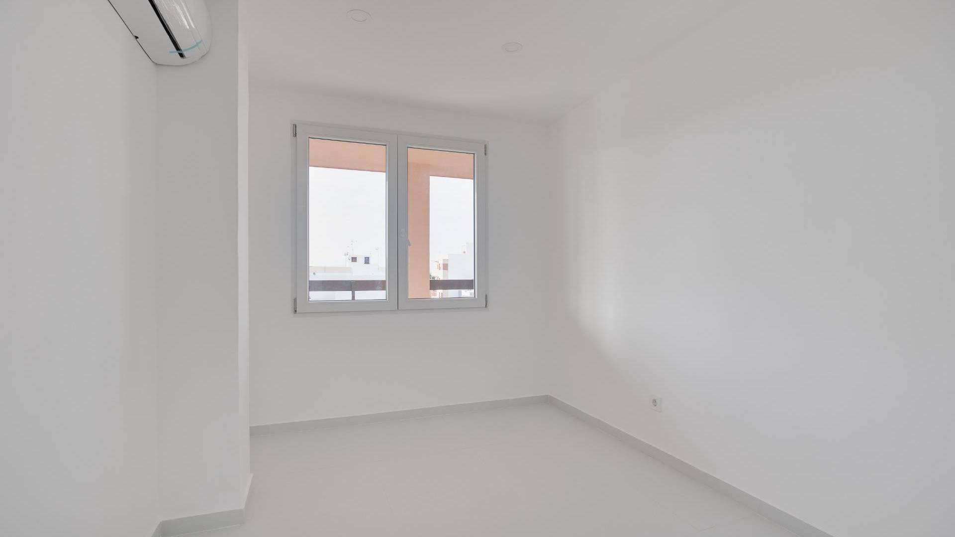 z drugiej ręki - Apartament - Torrevieja - Playa de los Naufragos