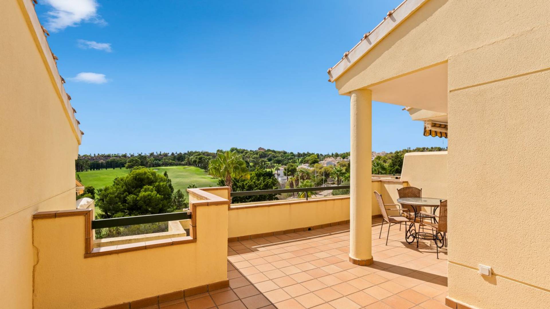 z drugiej ręki - Daszek - Orihuela Costa - Dehesa de Campoamor