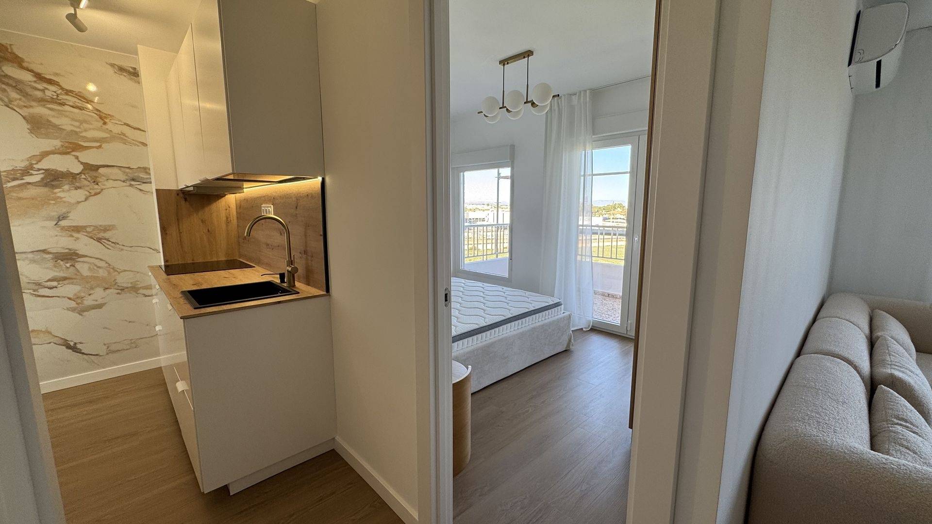 z drugiej ręki - Daszek - Orihuela Costa - Punta Prima
