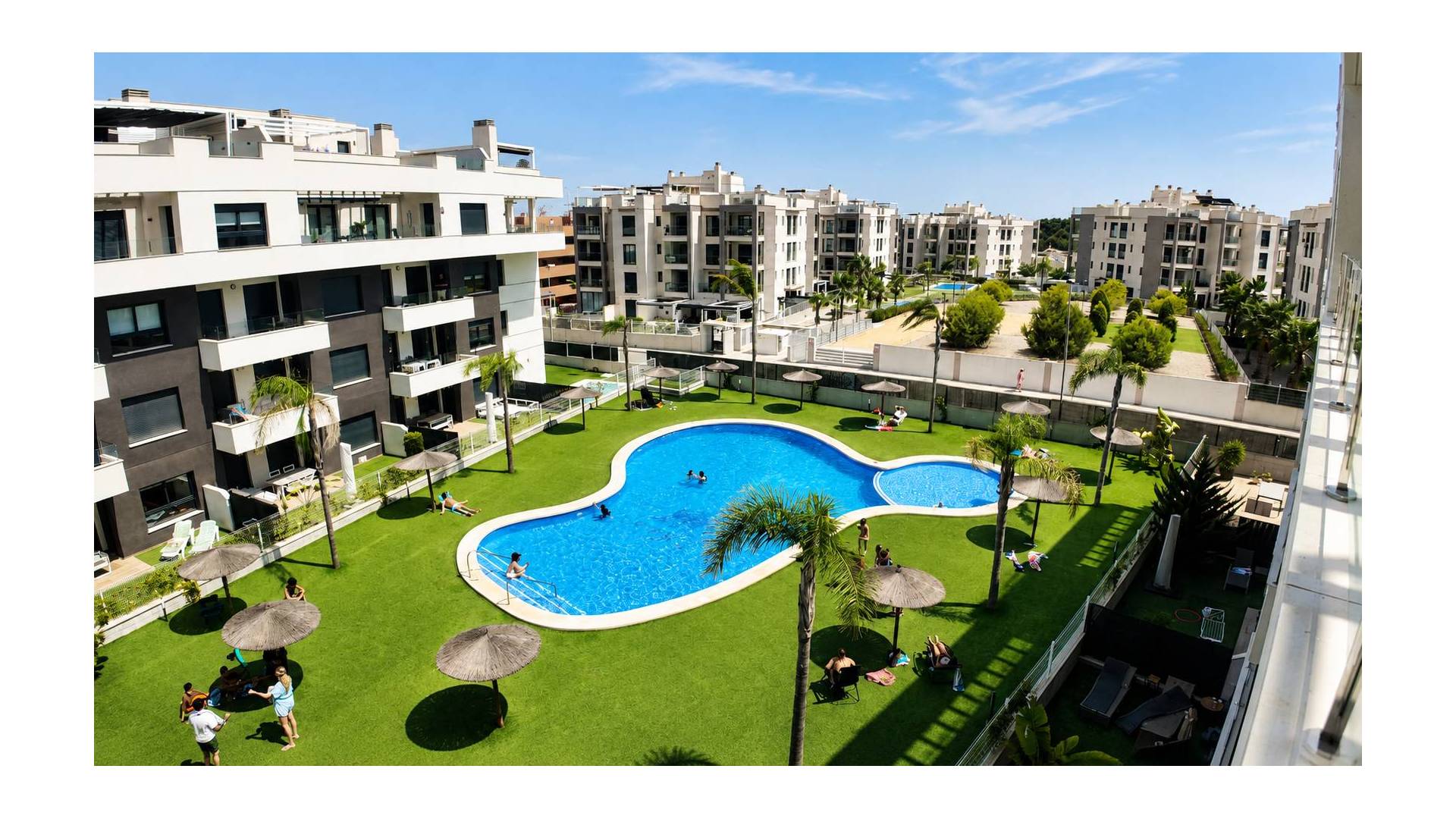z drugiej ręki - Daszek - Orihuela Costa - VILLAMARTÍN