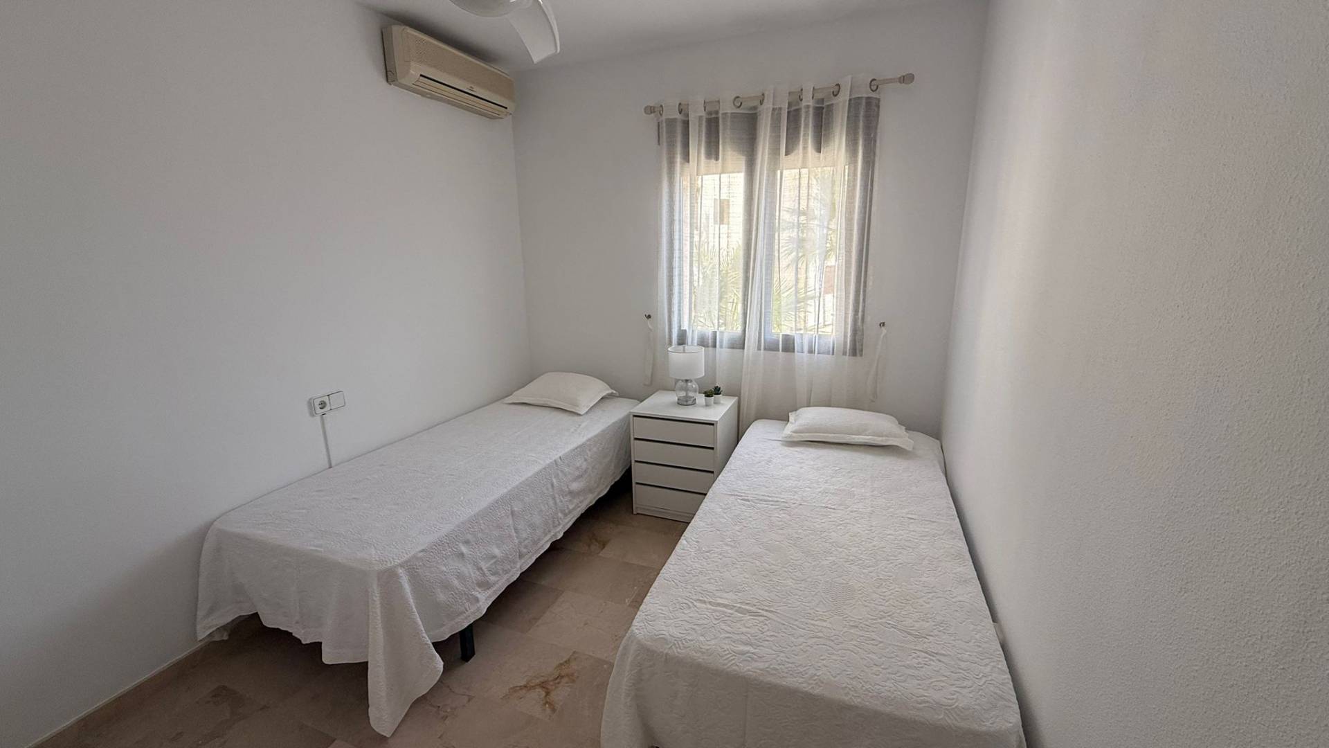 z drugiej ręki - Daszek - Orihuela - Las Ramblas