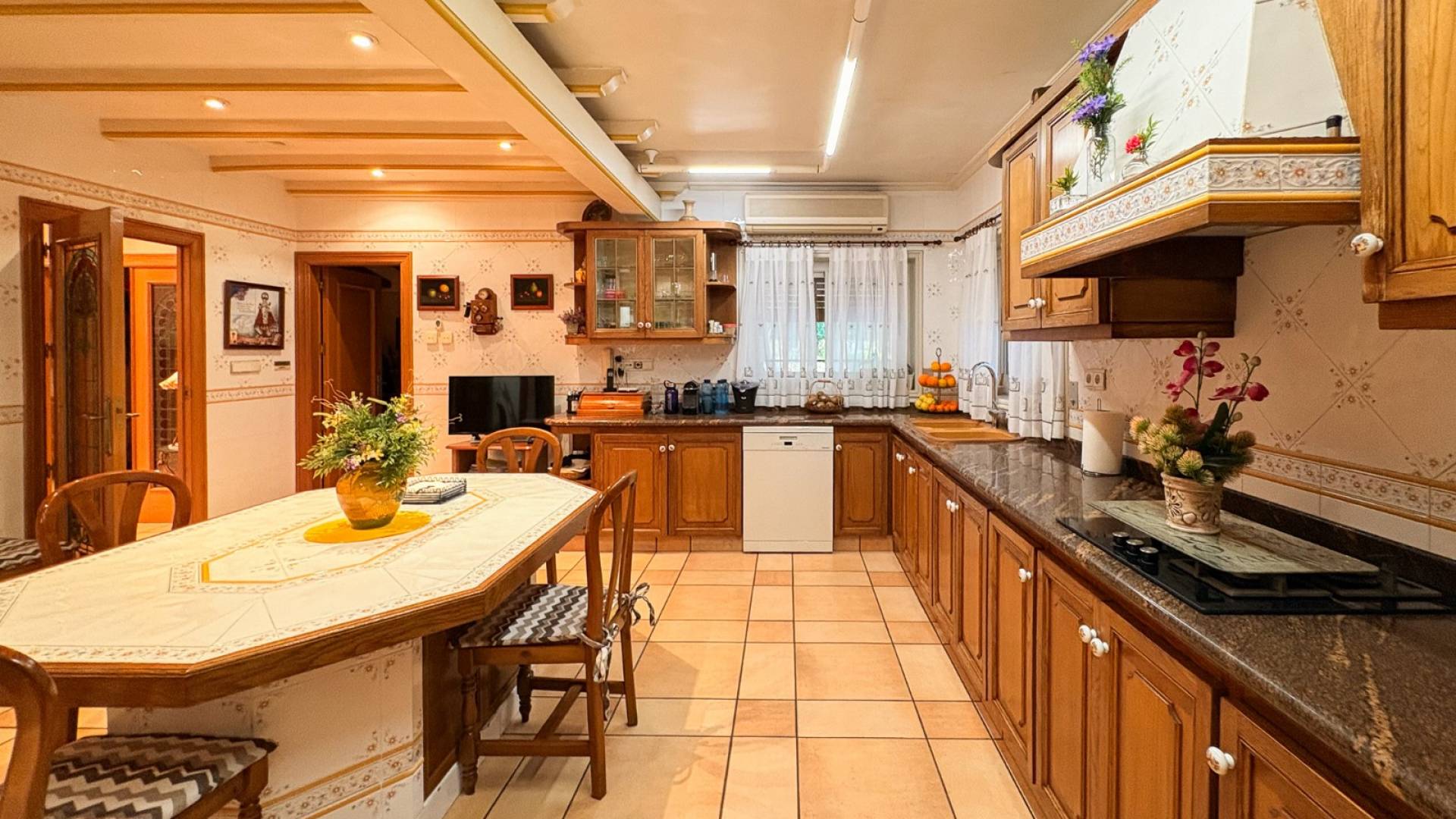 z drugiej ręki -  - Elche - Altzabares Alto