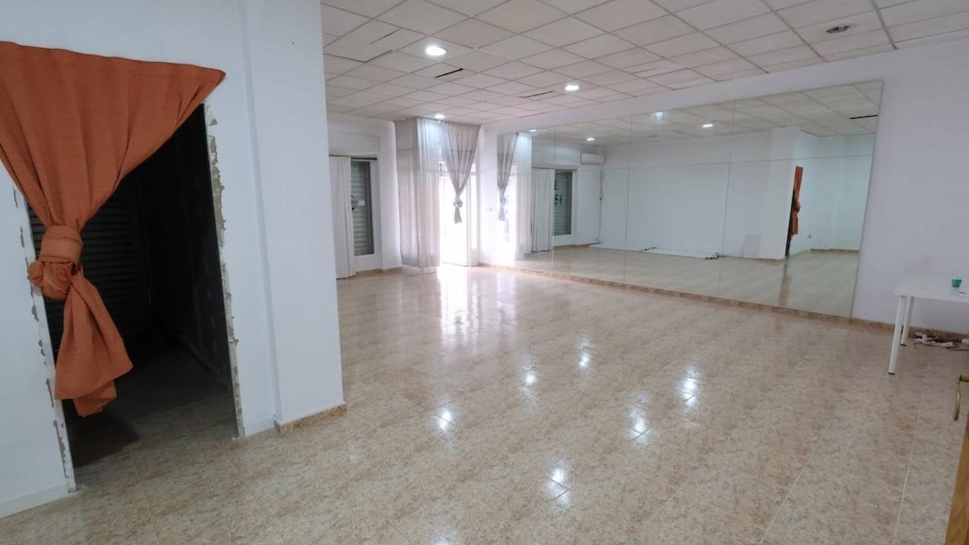 z drugiej ręki - Lokale komercyjne - Torrevieja - Centro