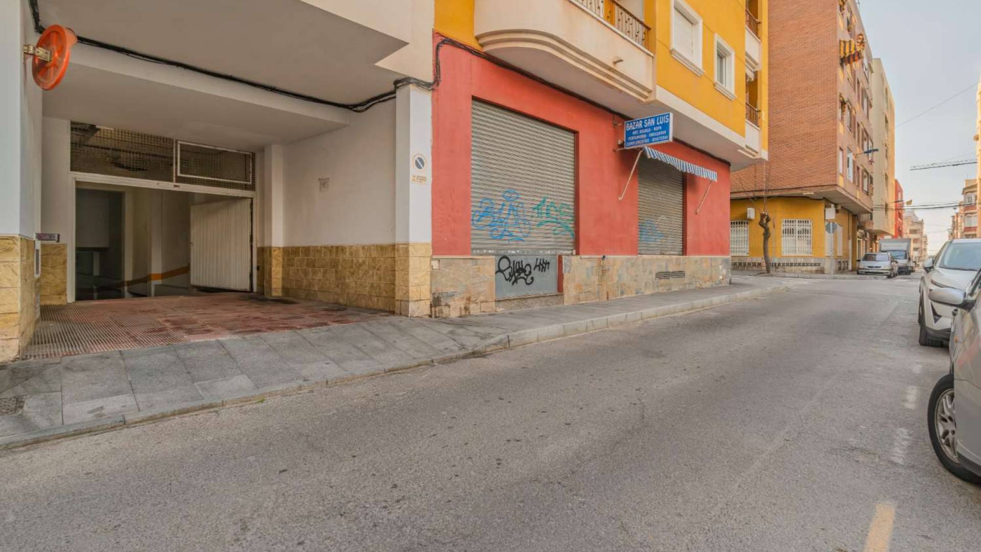 z drugiej ręki - Miejsce parkingowe / garaż - Torrevieja - Parque de las Naciones