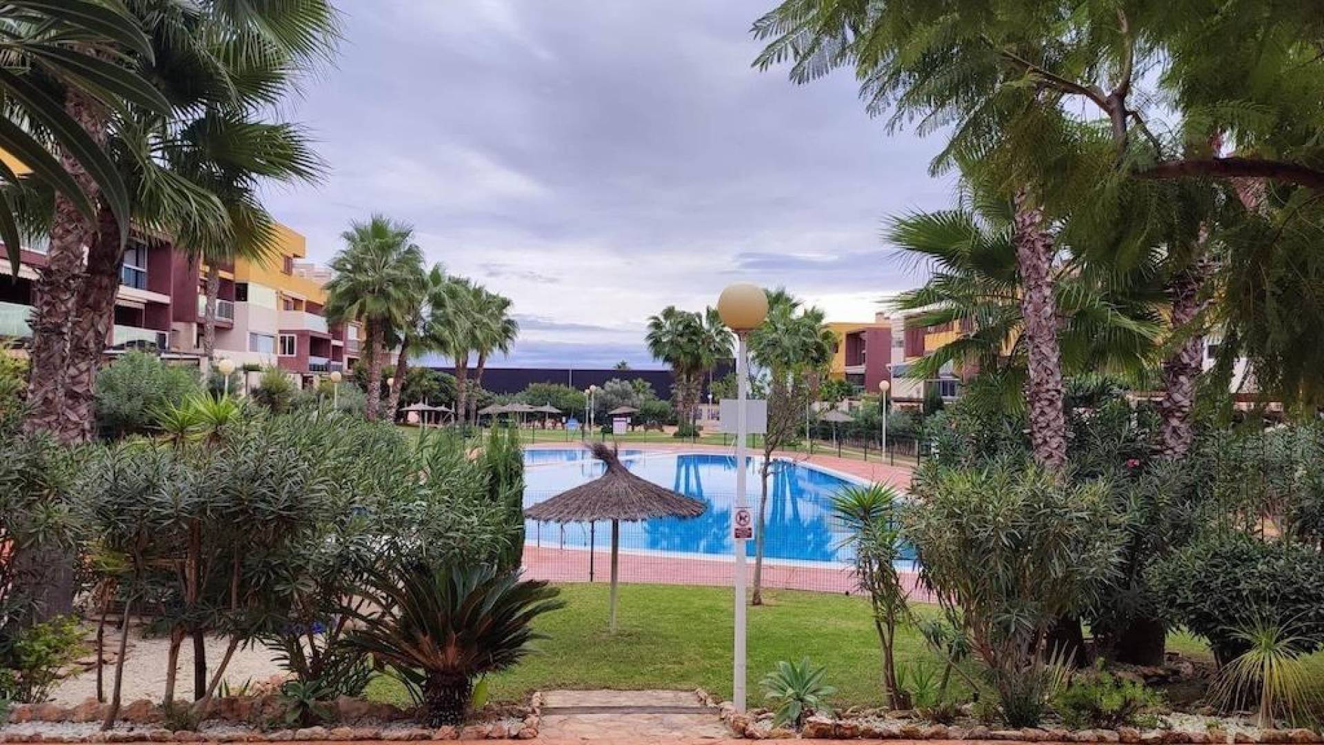 z drugiej ręki - Parking - Orihuela Costa - Punta Prima