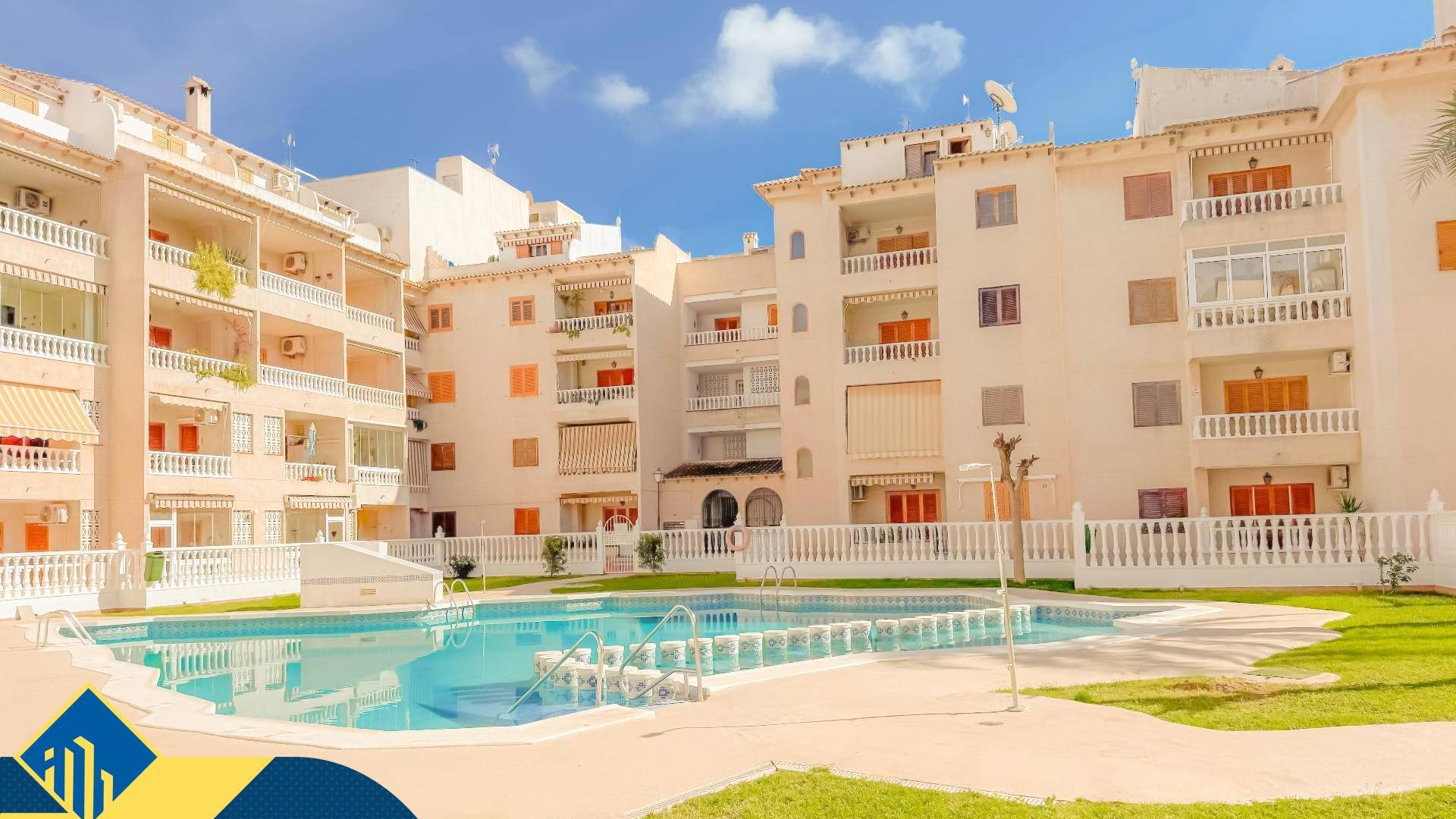 z drugiej ręki - Strych - Torrevieja - Playa de los Locos