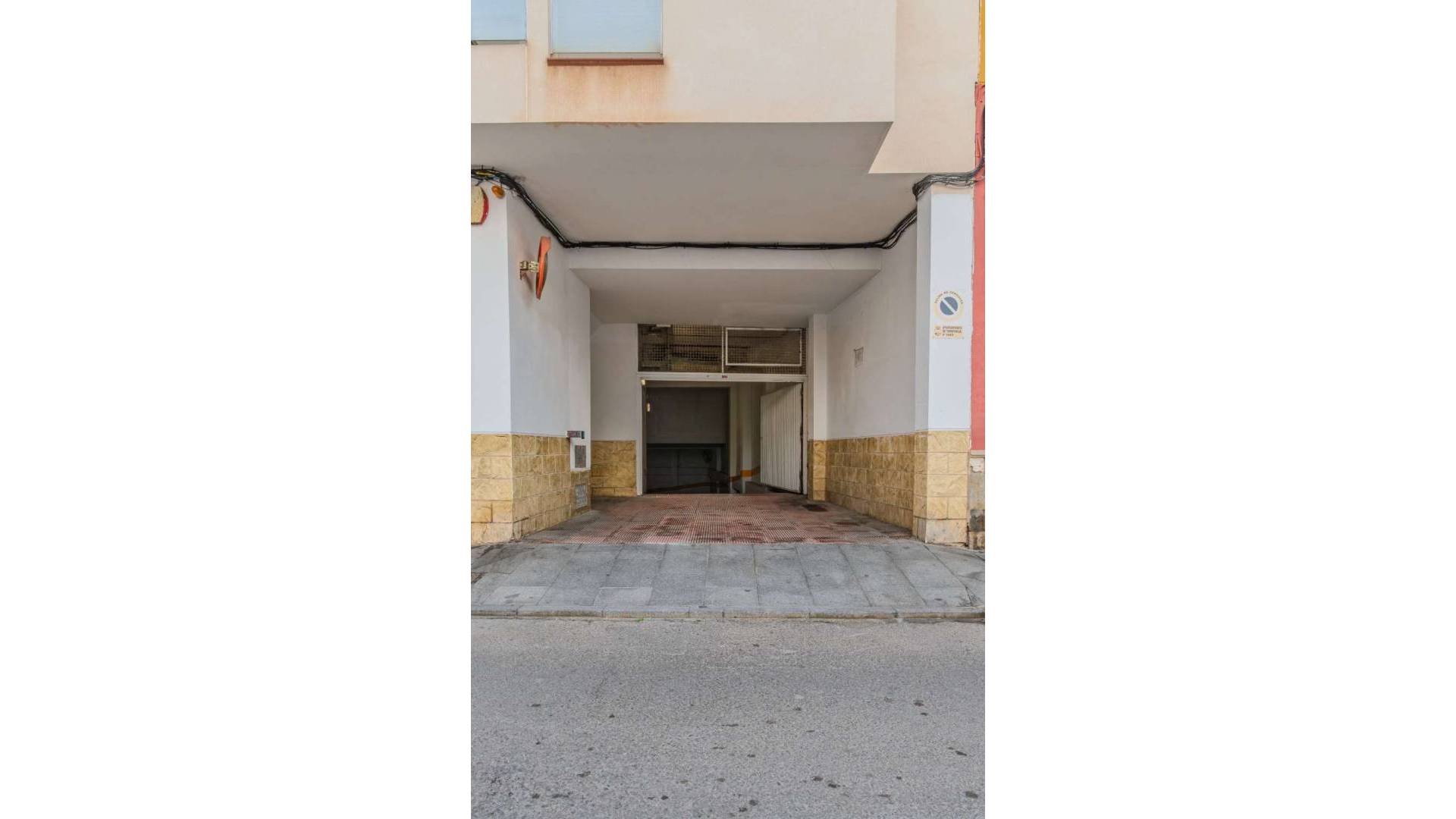 z drugiej ręki -  - Torrevieja - Parque de las Naciones