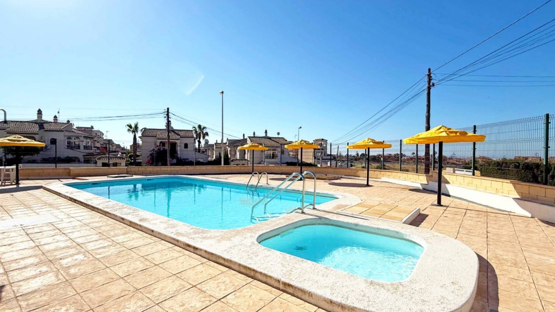 z drugiej ręki - Townhouse - Torrevieja - Torrelamata - La Mata
