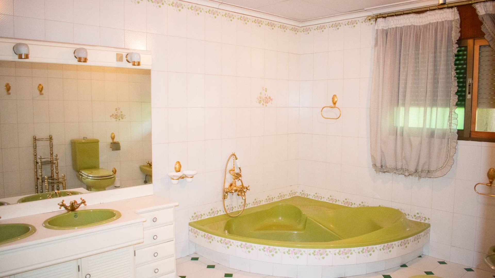 z drugiej ręki - Villa - Llano de brujas