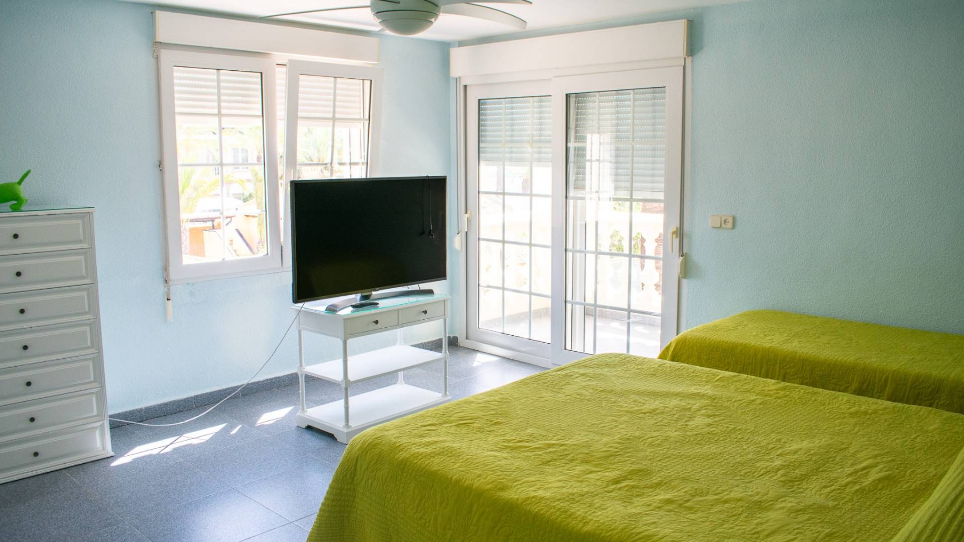 z drugiej ręki - Villa - Orihuela Costa - MUY CERCA DE LA PLAYA