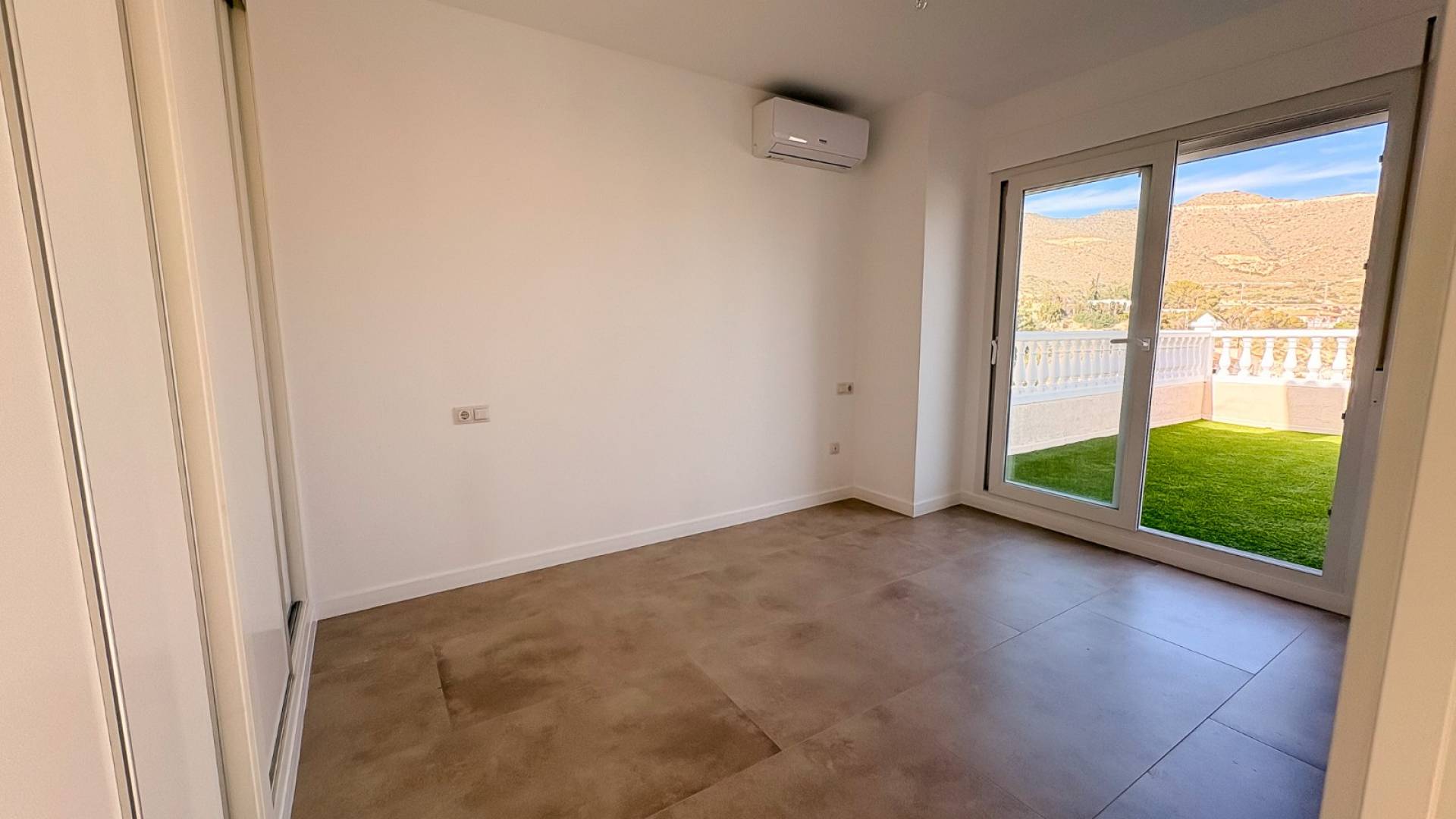 z drugiej ręki - Willa w zabudowie bliźniaczej - El Campello - Pueblo Acantilado - Venta Lanuza