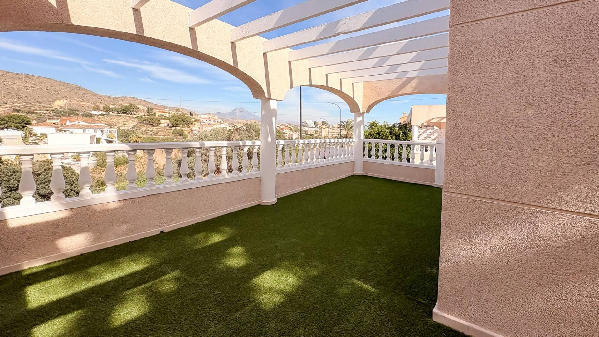 z drugiej ręki - Willa w zabudowie bliźniaczej - El Campello - Pueblo Acantilado - Venta Lanuza