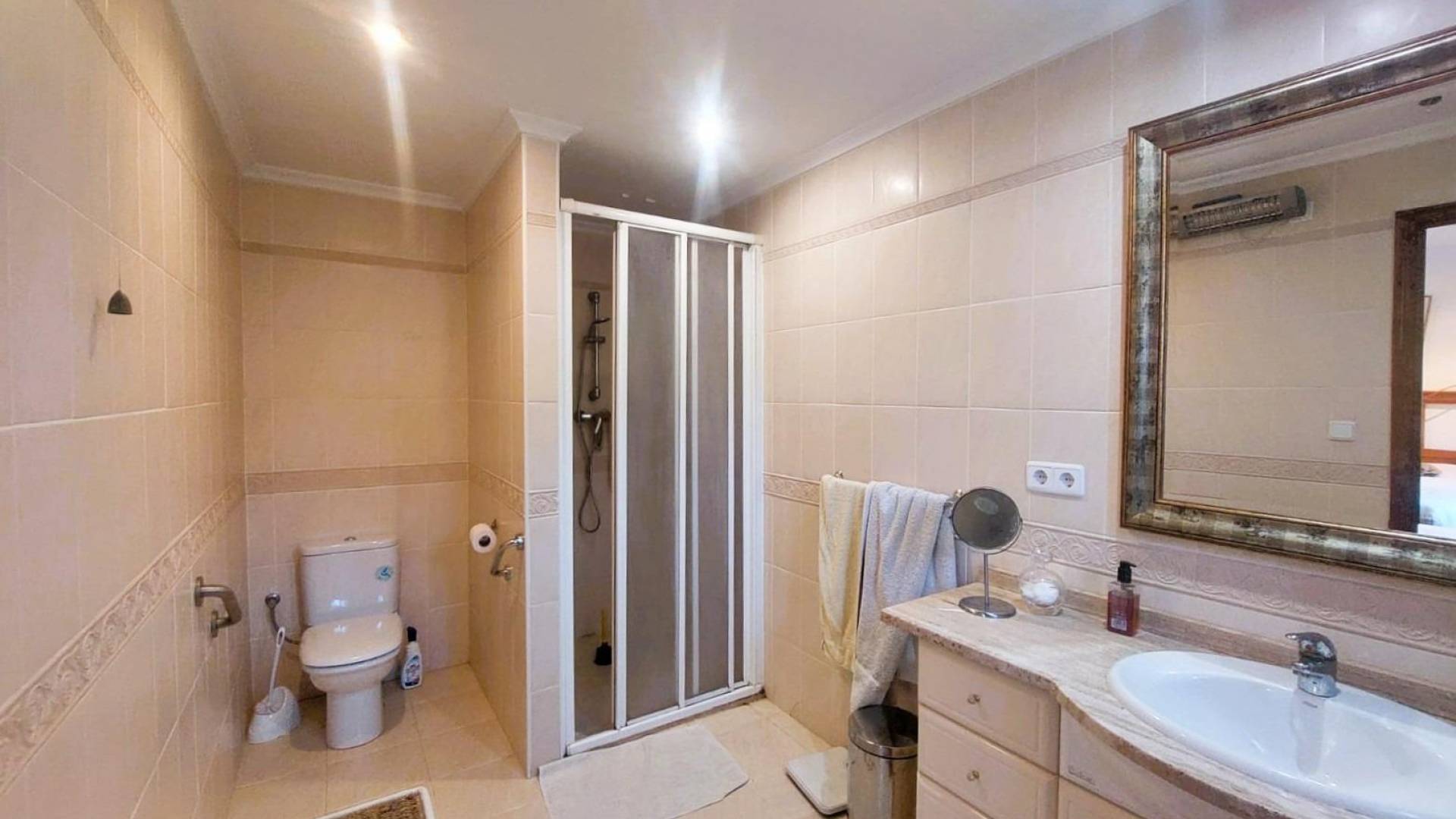 z drugiej ręki - Wolnostojąca willa - La marina - LA MARINA