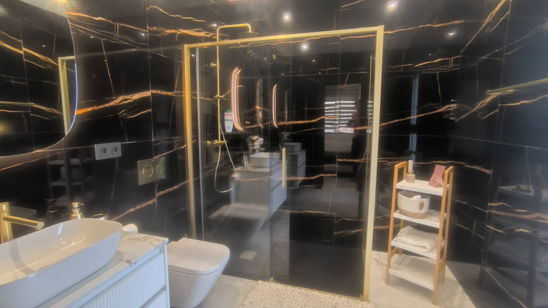 z drugiej ręki - Wolnostojąca willa - Los Montesinos - La Herrada