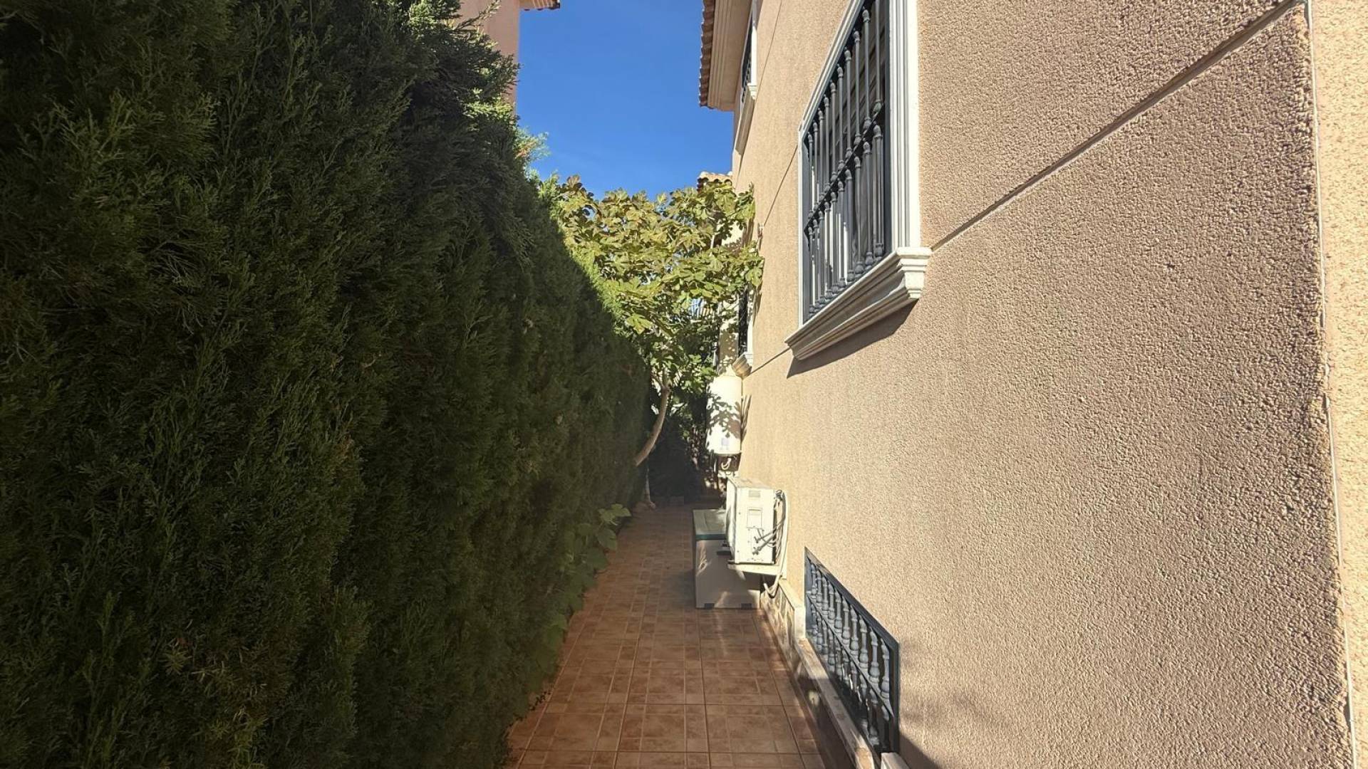 z drugiej ręki - Wolnostojąca willa - Orihuela Costa - La Florida