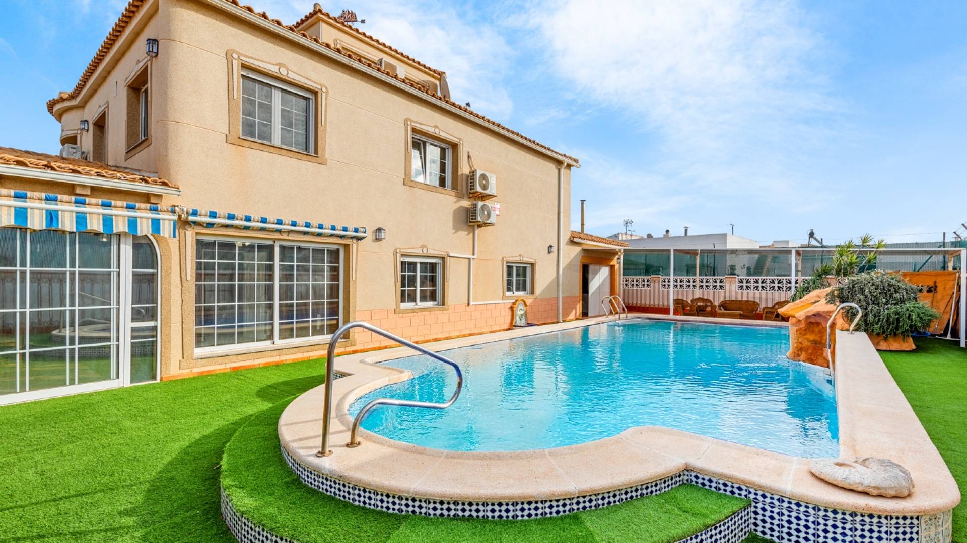 z drugiej ręki - Wolnostojąca willa - Torrevieja - El Chaparral