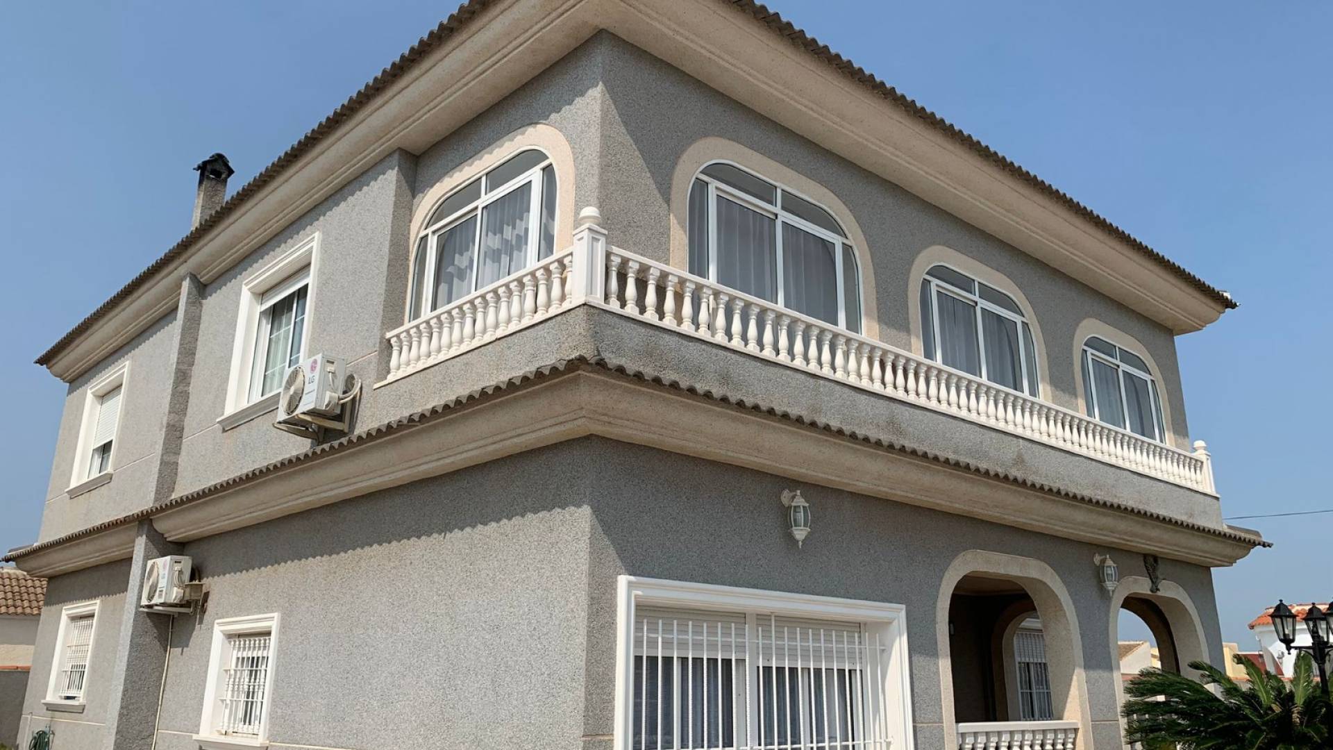 z drugiej ręki - Wolnostojąca willa - Torrevieja - El Chaparral