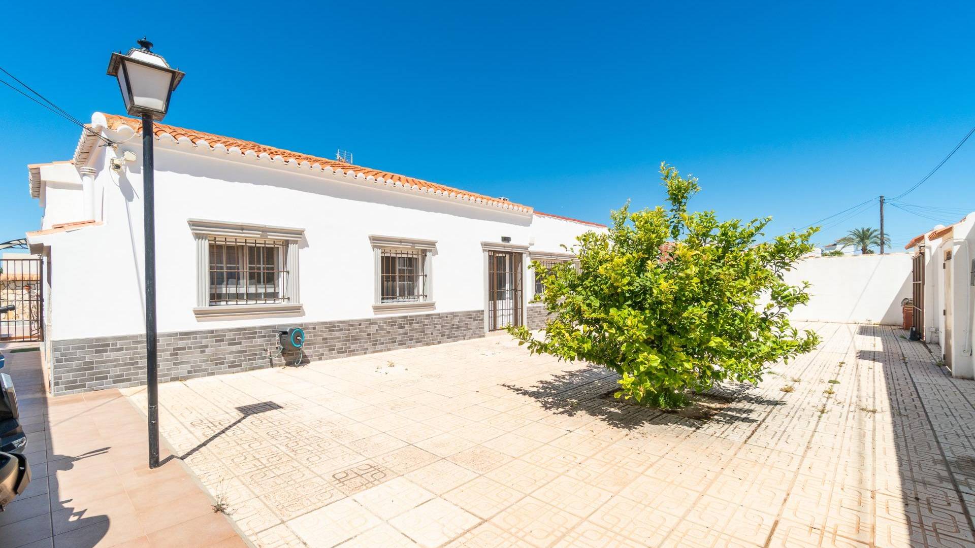 z drugiej ręki - Wolnostojąca willa - Torrevieja - Torreta