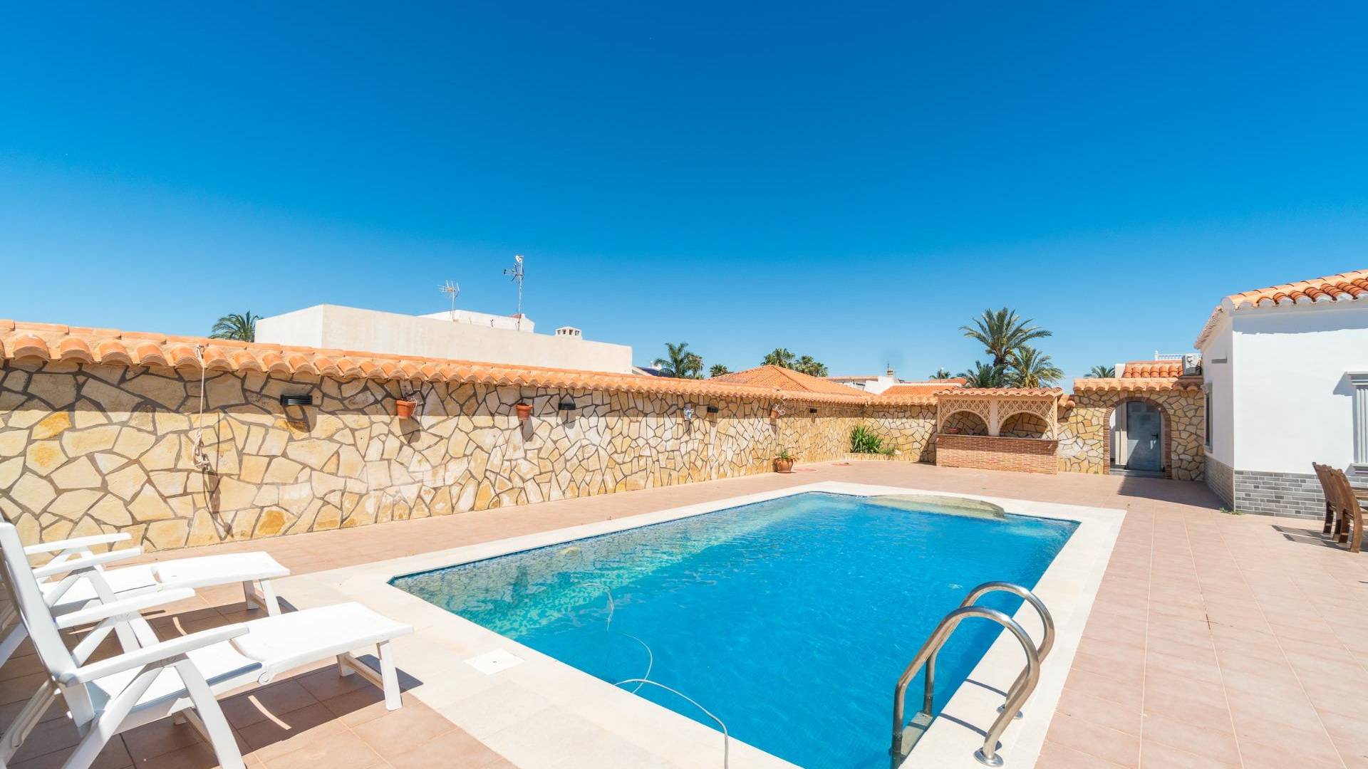 z drugiej ręki - Wolnostojąca willa - Torrevieja - Torreta