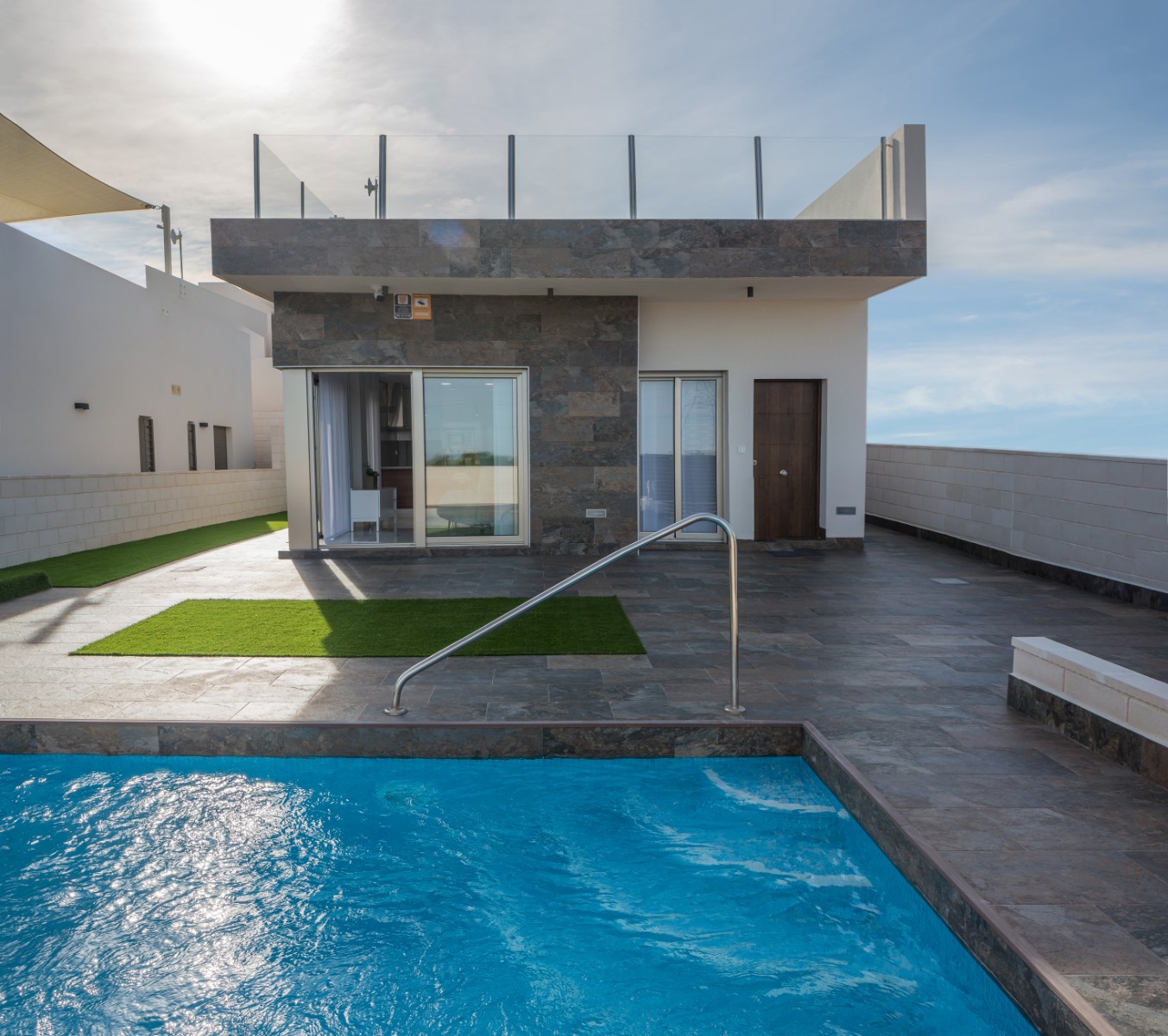 House in Villamartin - view 1