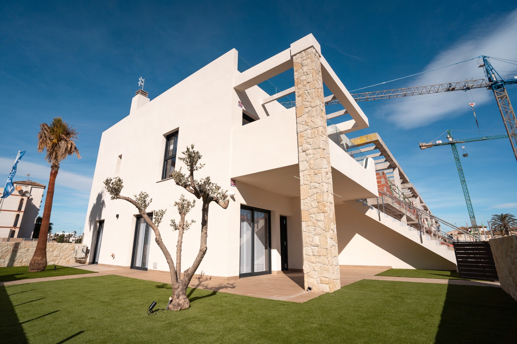 House in Torre de la Horadada - view 1