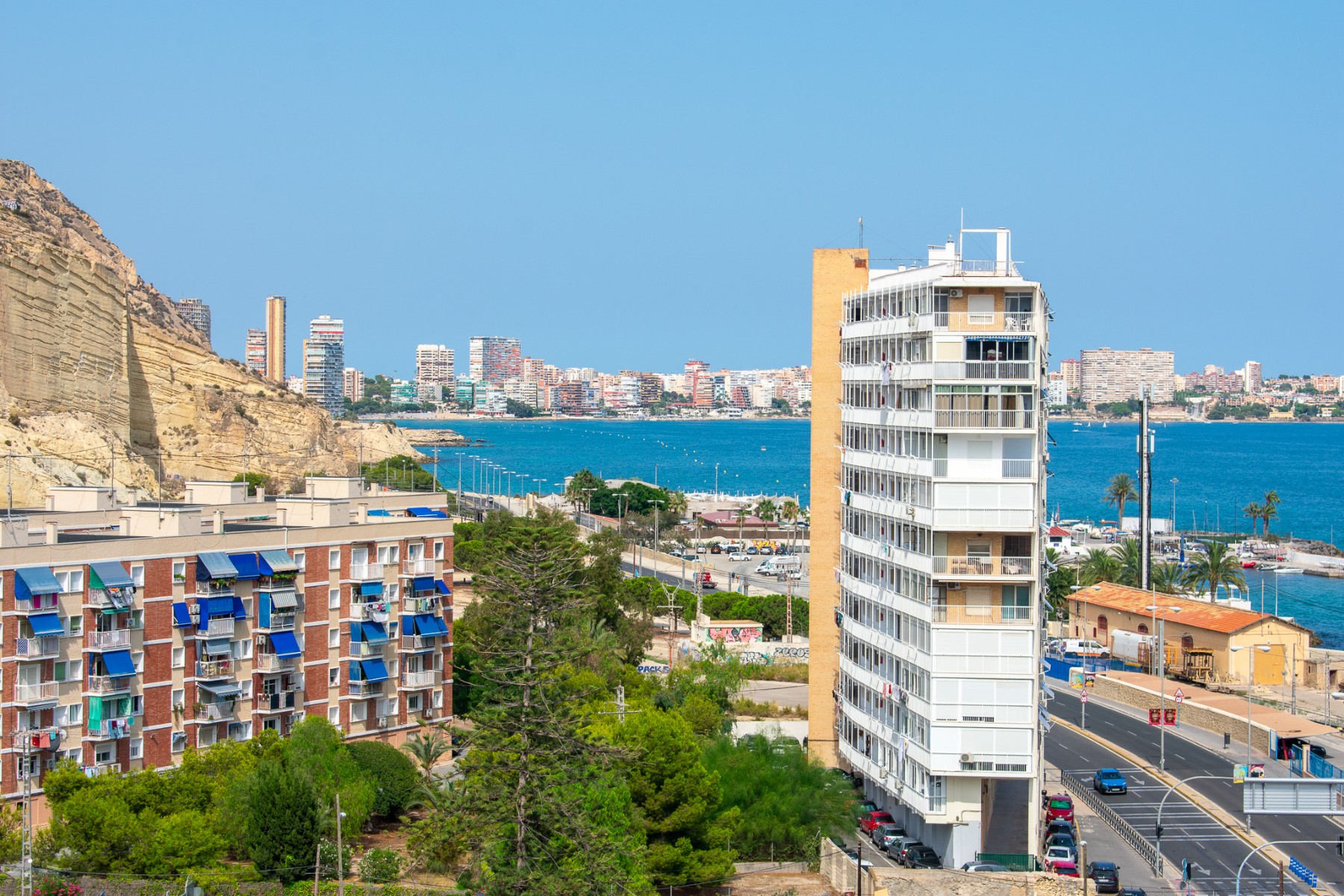 Venta. Ático en Alicante