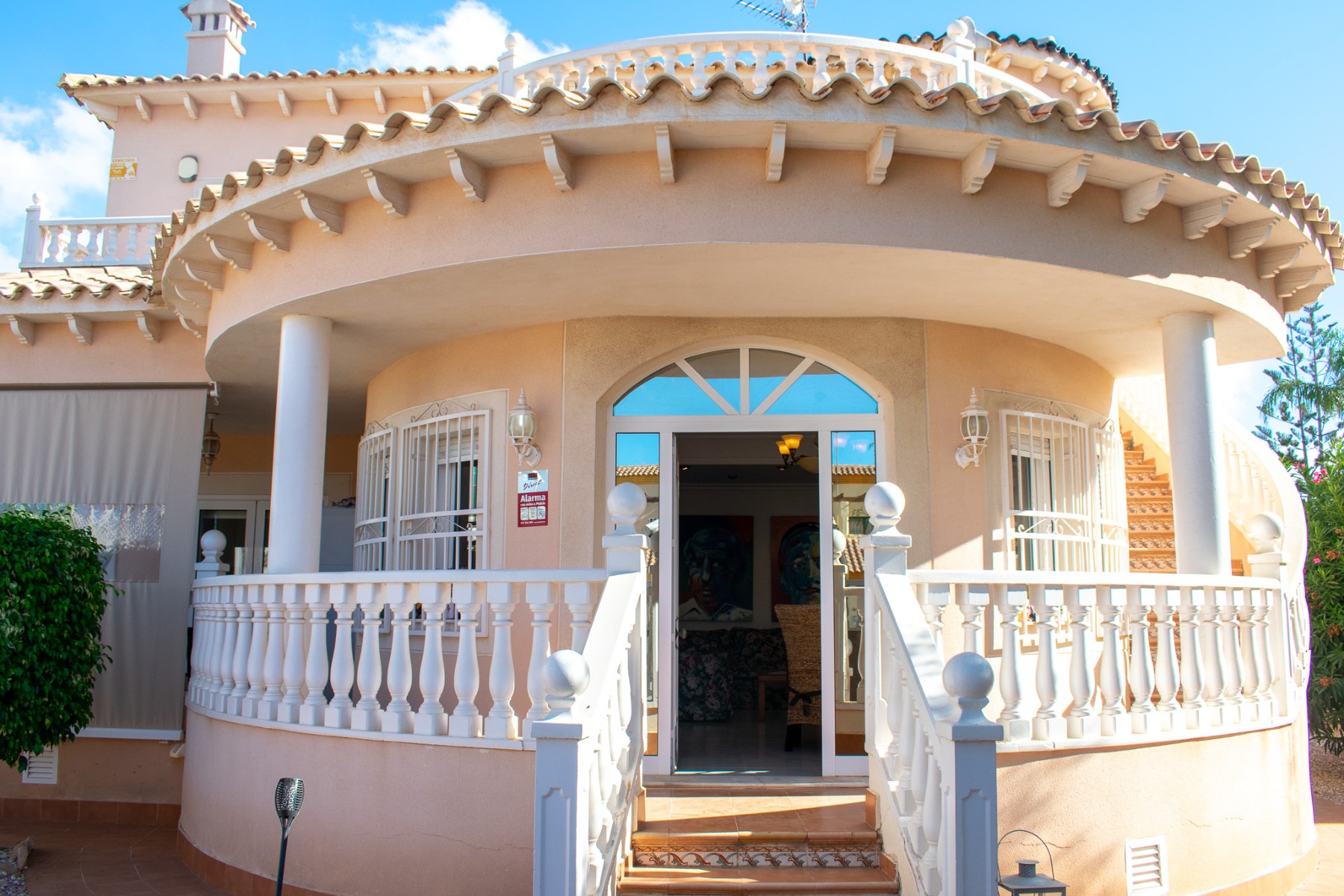 Villa in La Zenia - view 1