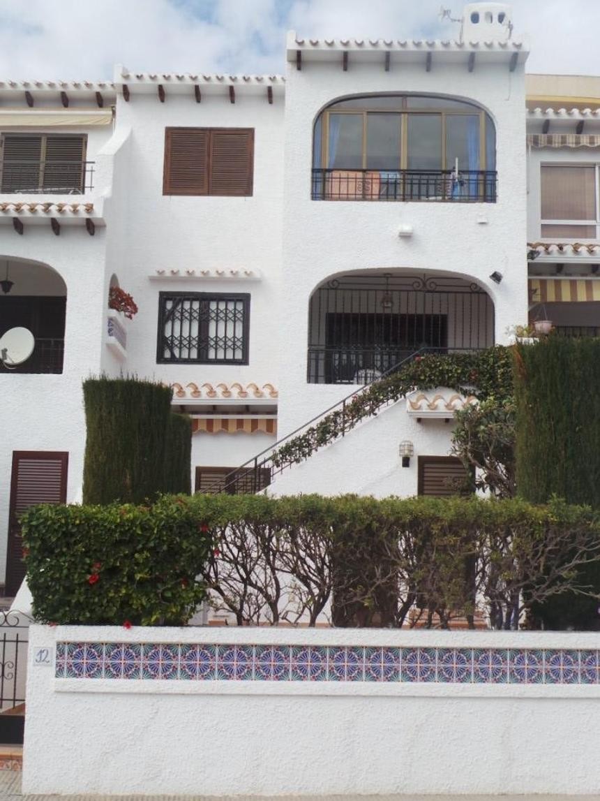 House in La Zenia - view 1